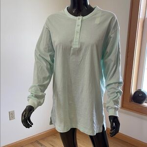 PINK Victoria's Secret light Green Long Sleeve Tee